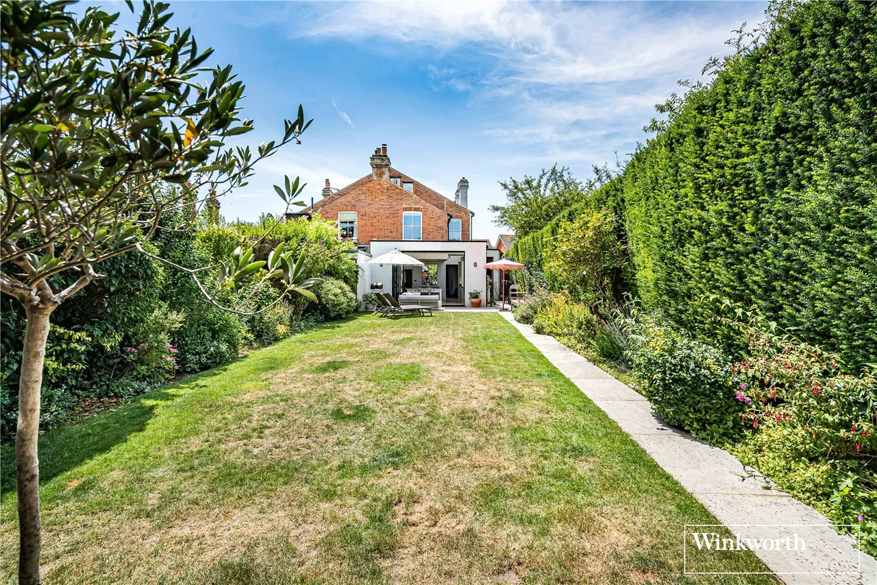 Church Road, Bagshot, GU19, photo 30