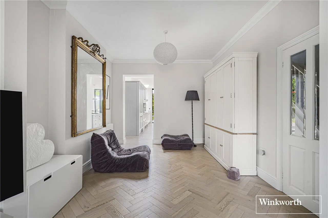 Church Road, Bagshot, GU19, photo 6