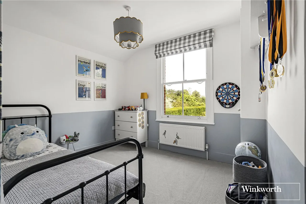 Church Road, Bagshot, GU19, photo 19