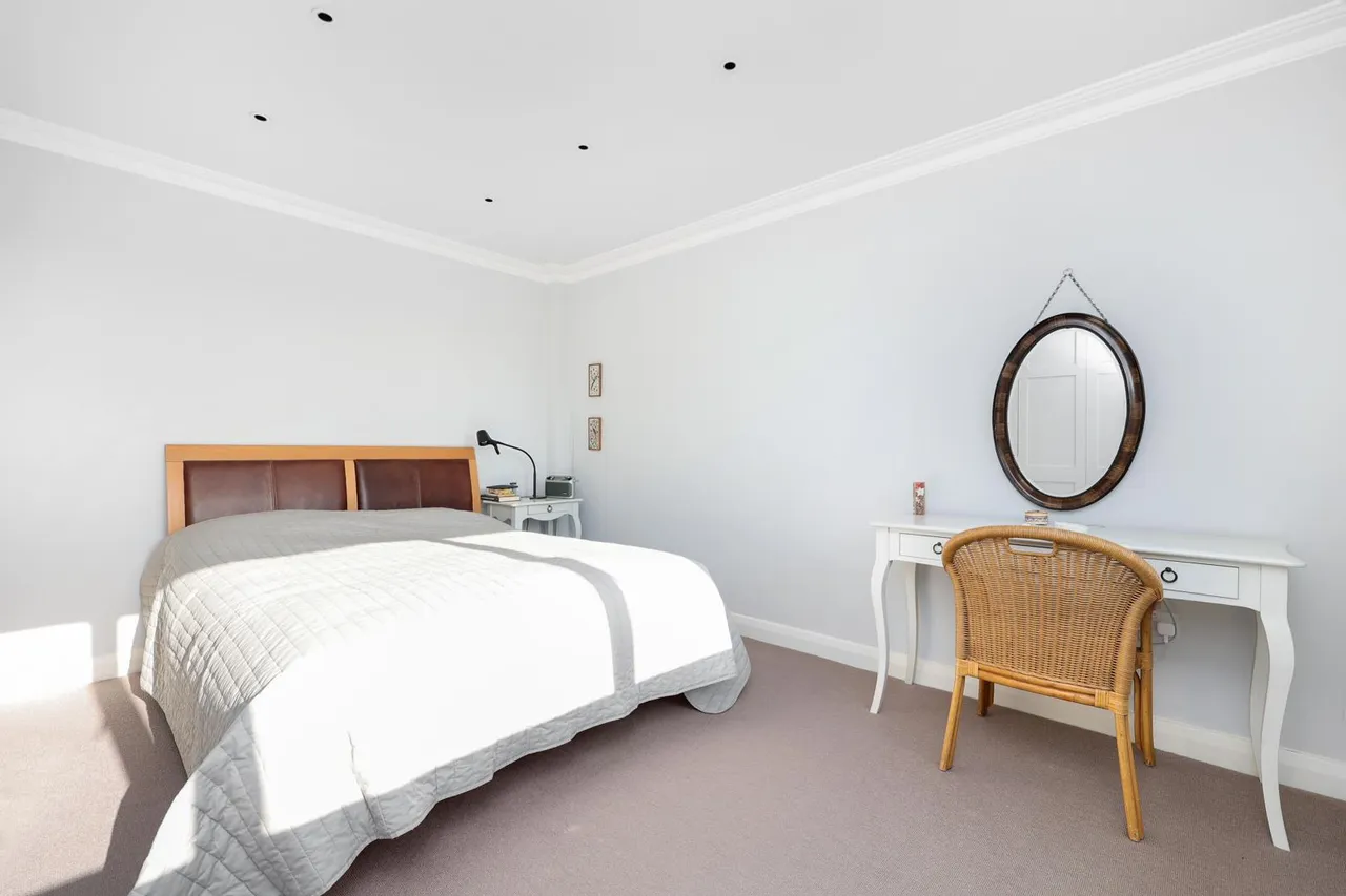 Hanger Vale Lane, London, W5 3AT, photo 17