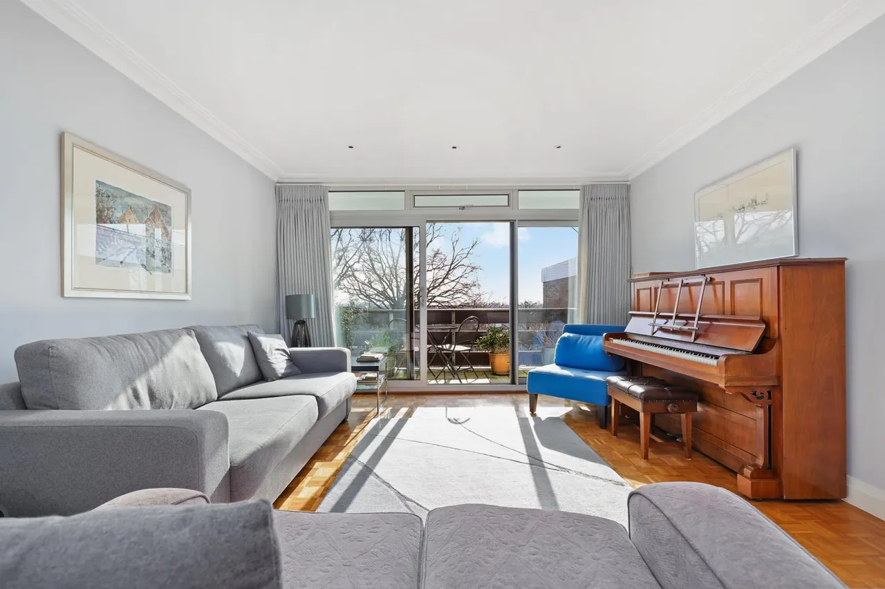 Hanger Vale Lane, London, W5 3AT, photo 2