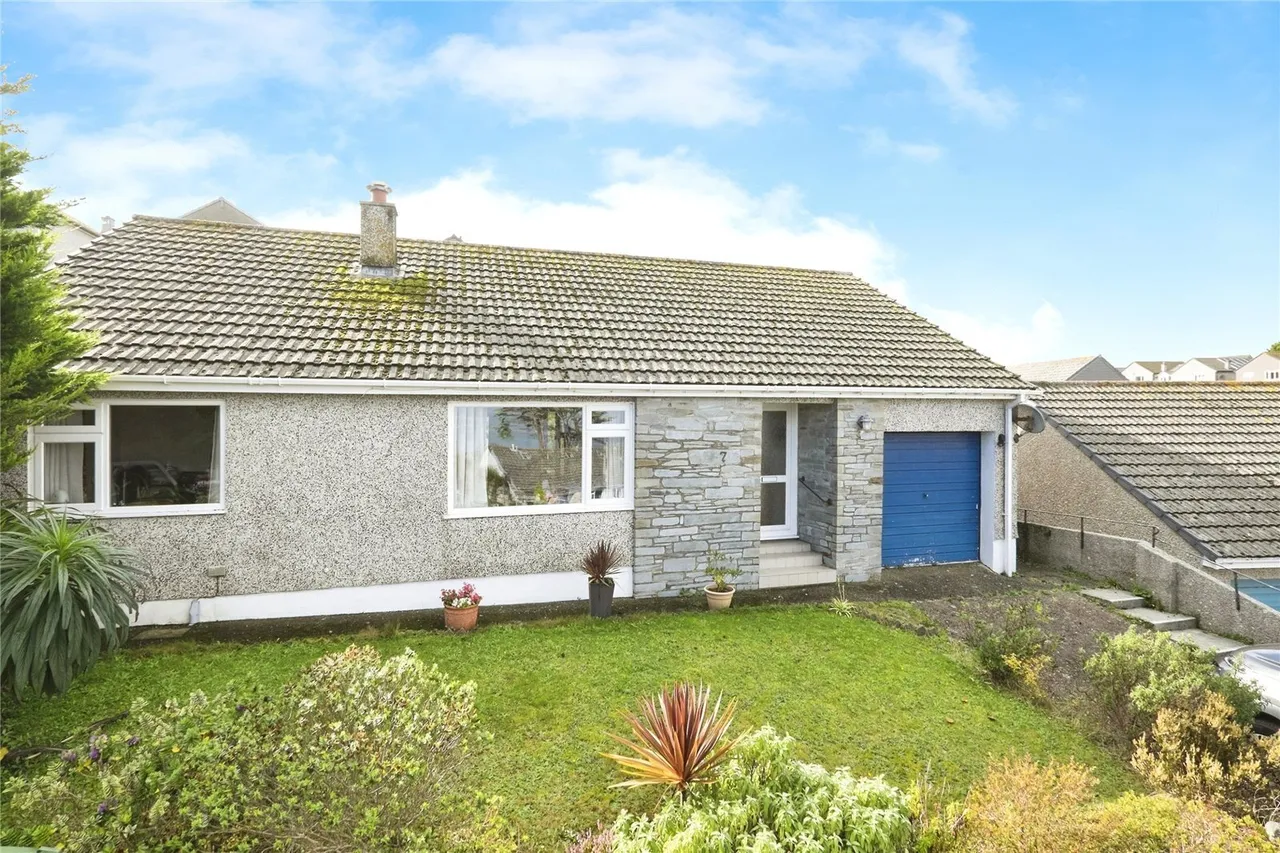 3 bed house for sale, Boskernick Close, Newlyn, TR18