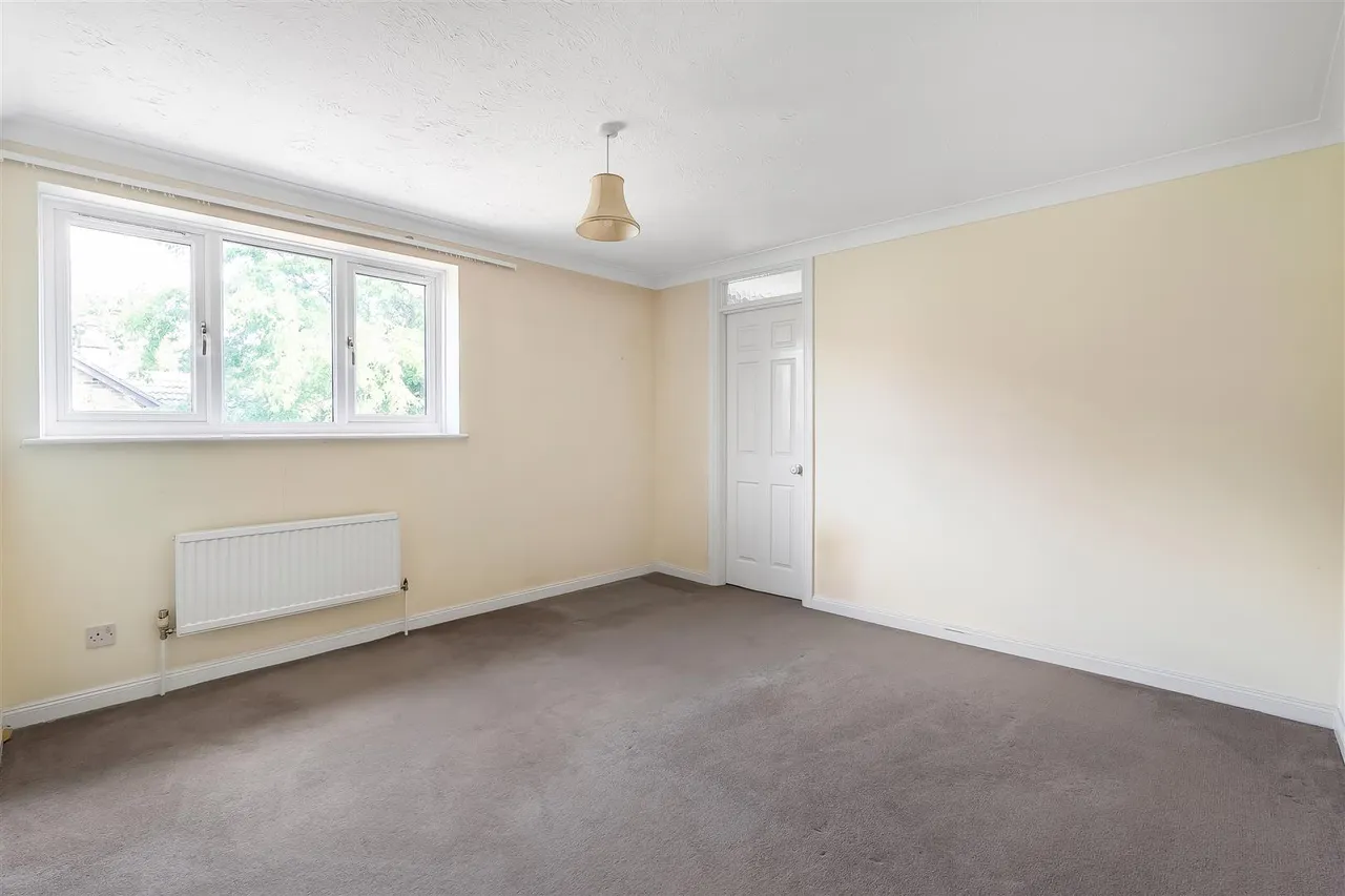 Ashwood Park, Fetcham, KT22, photo 13