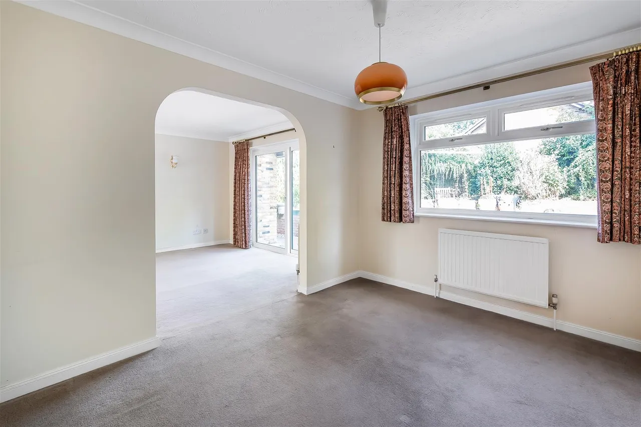 Ashwood Park, Fetcham, KT22, photo 5