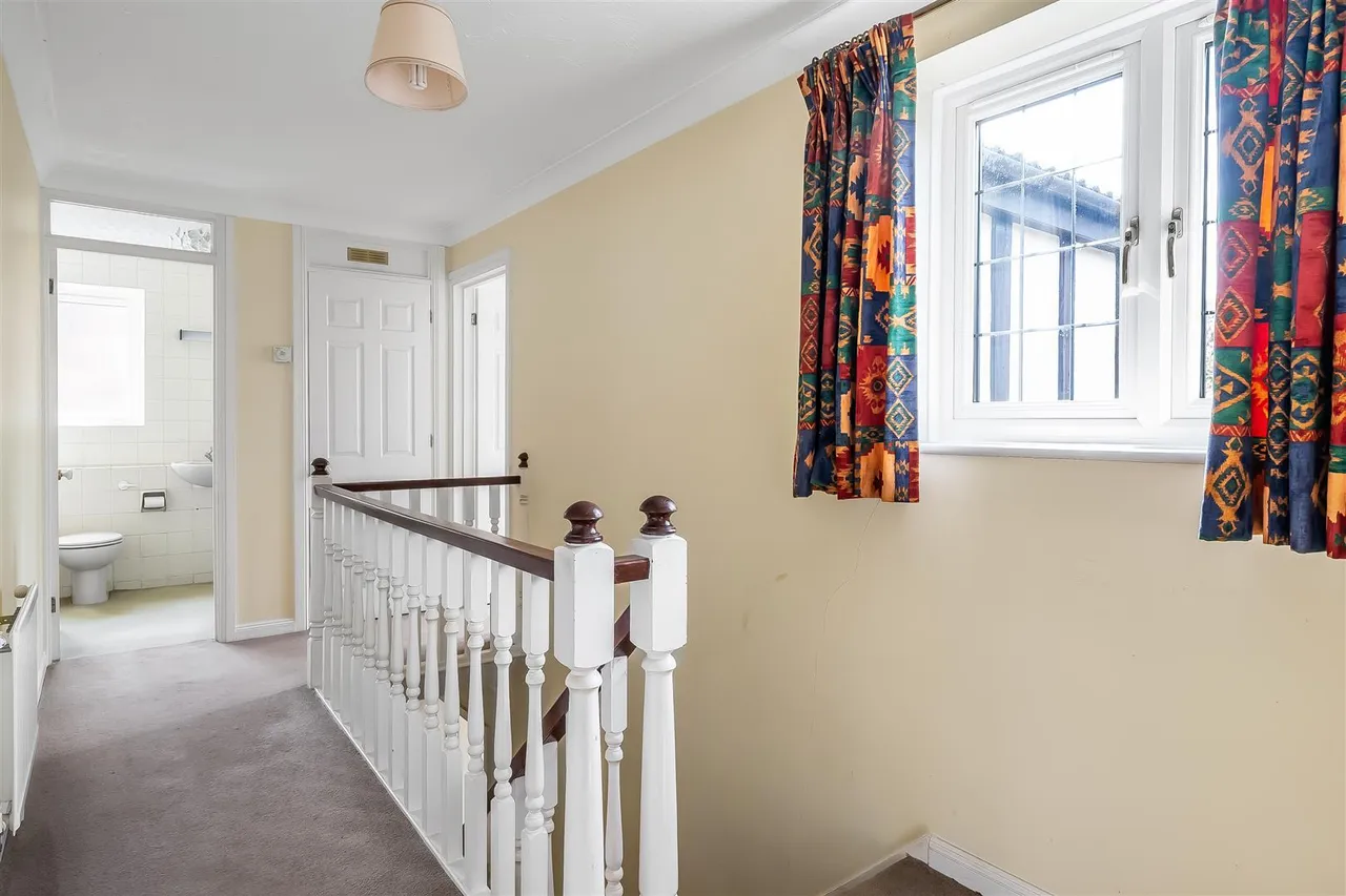 Ashwood Park, Fetcham, KT22, photo 10