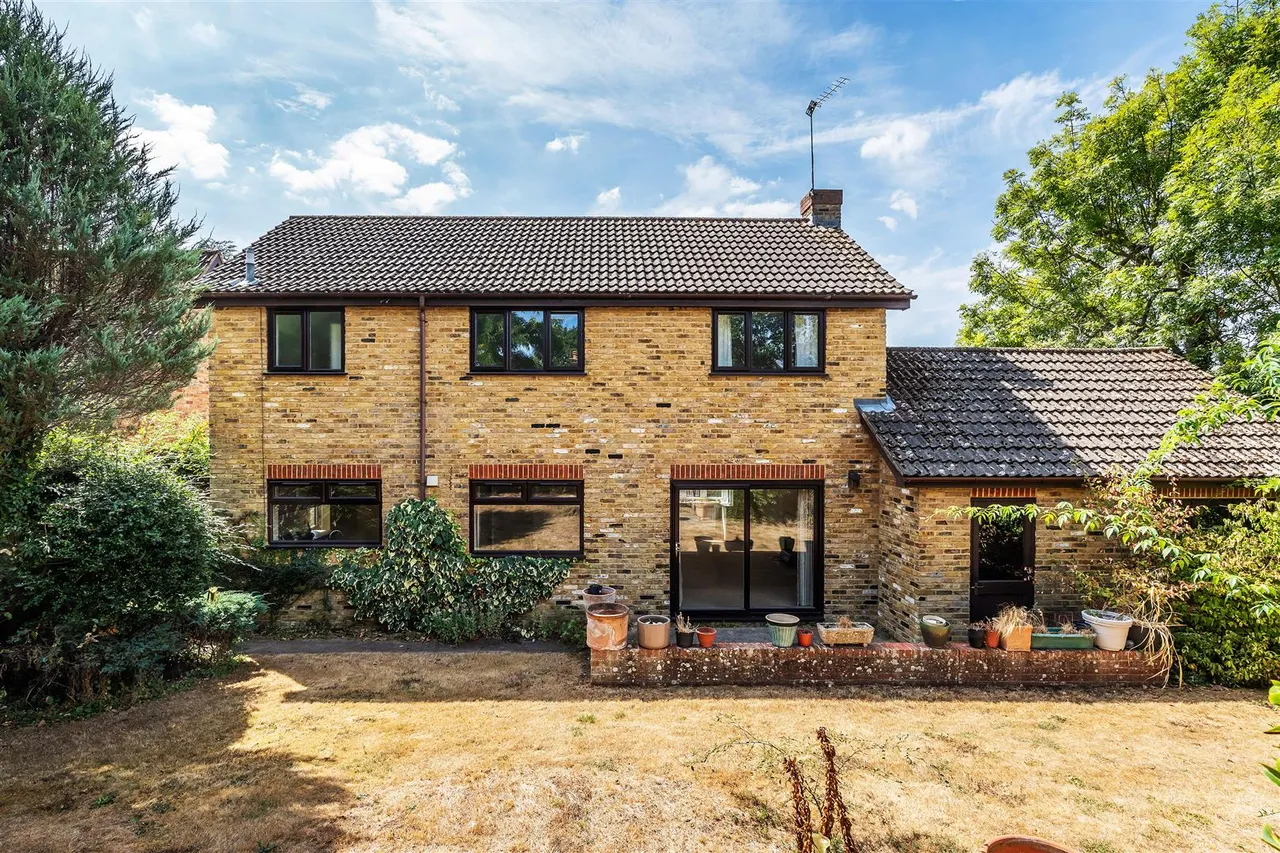 Ashwood Park, Fetcham, KT22, photo 22