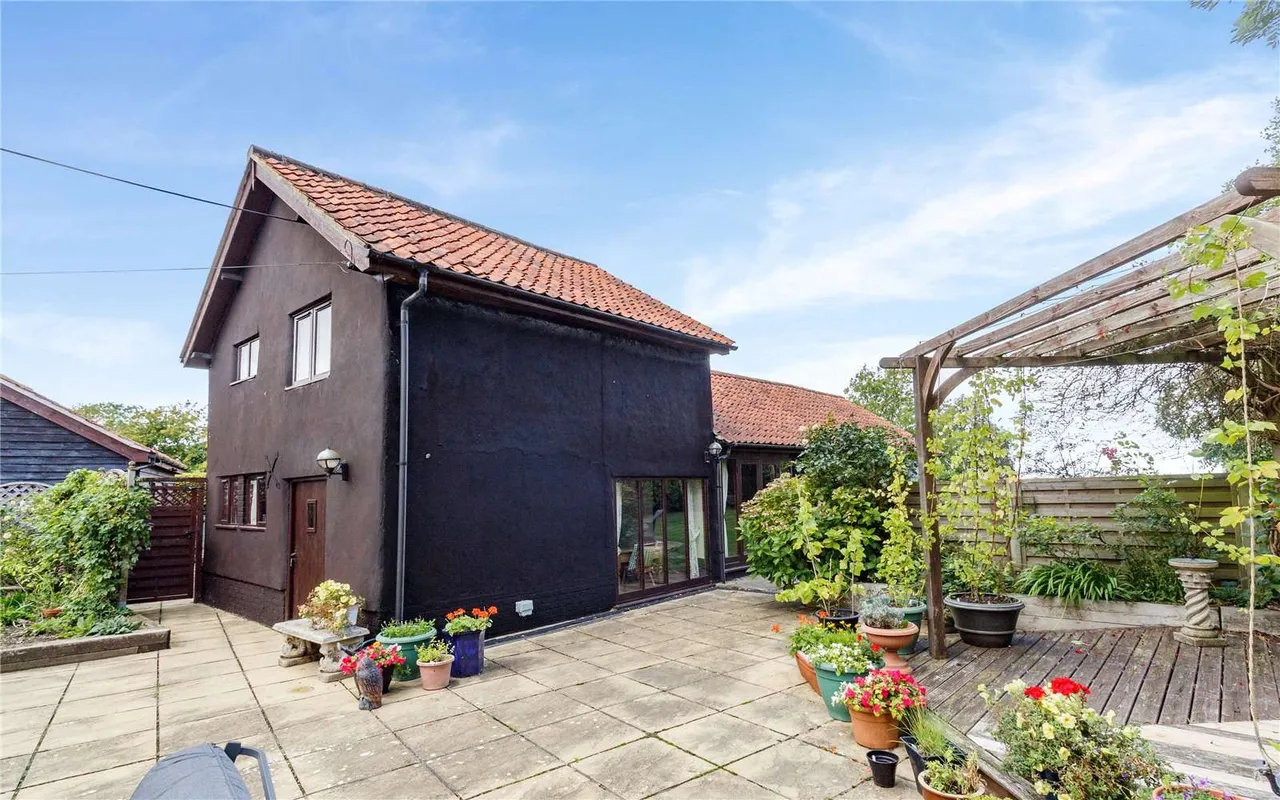 Bunwell Street, Bunwell, Norwich, Norfolk, NR16 1NA, photo 12