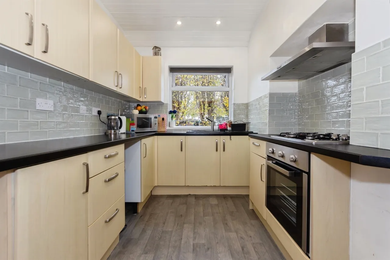 Hawthorn Croft, Oldbury, photo 6