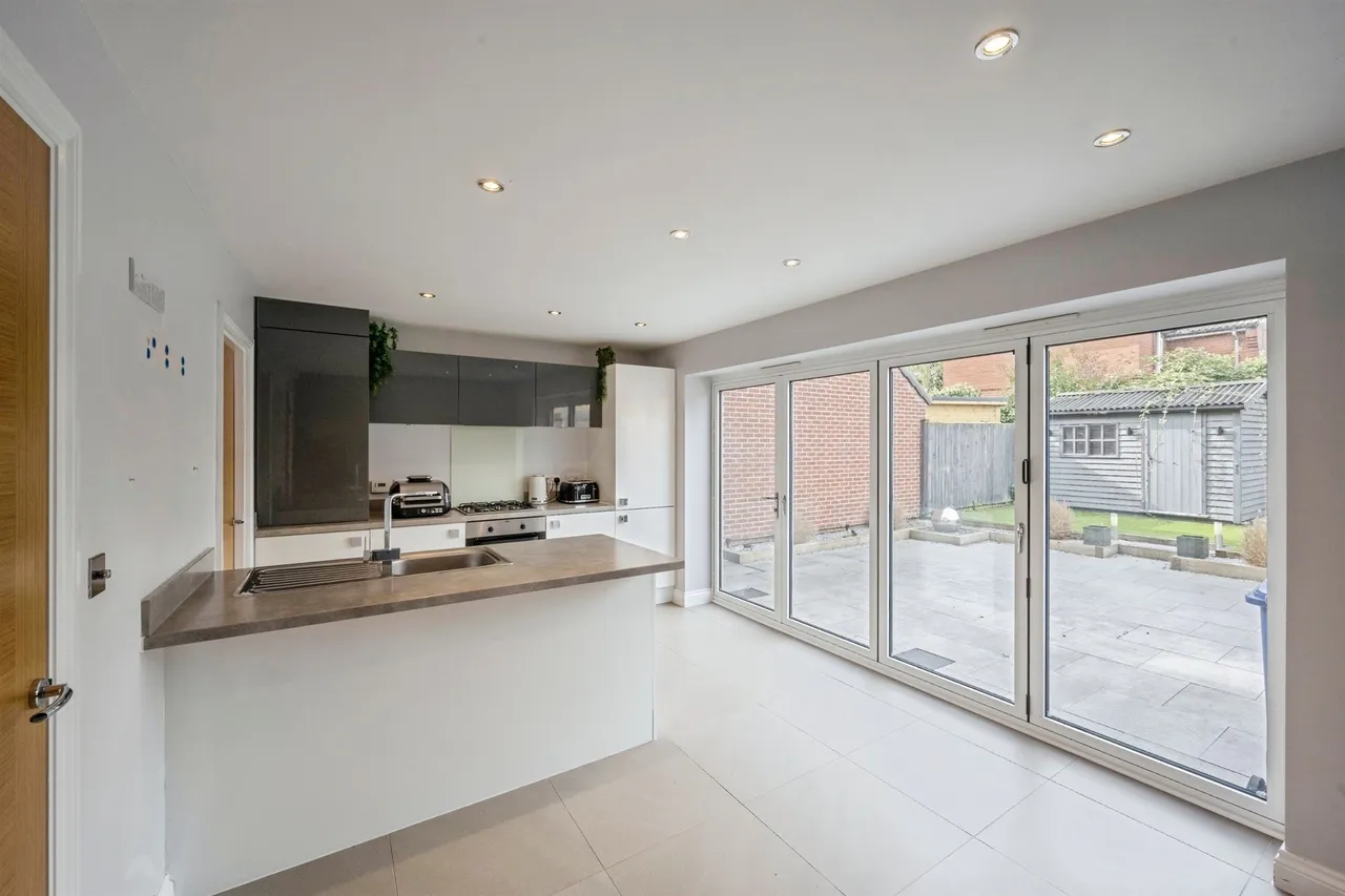 Blakewood Drive, Blaxton, DN9, photo 3