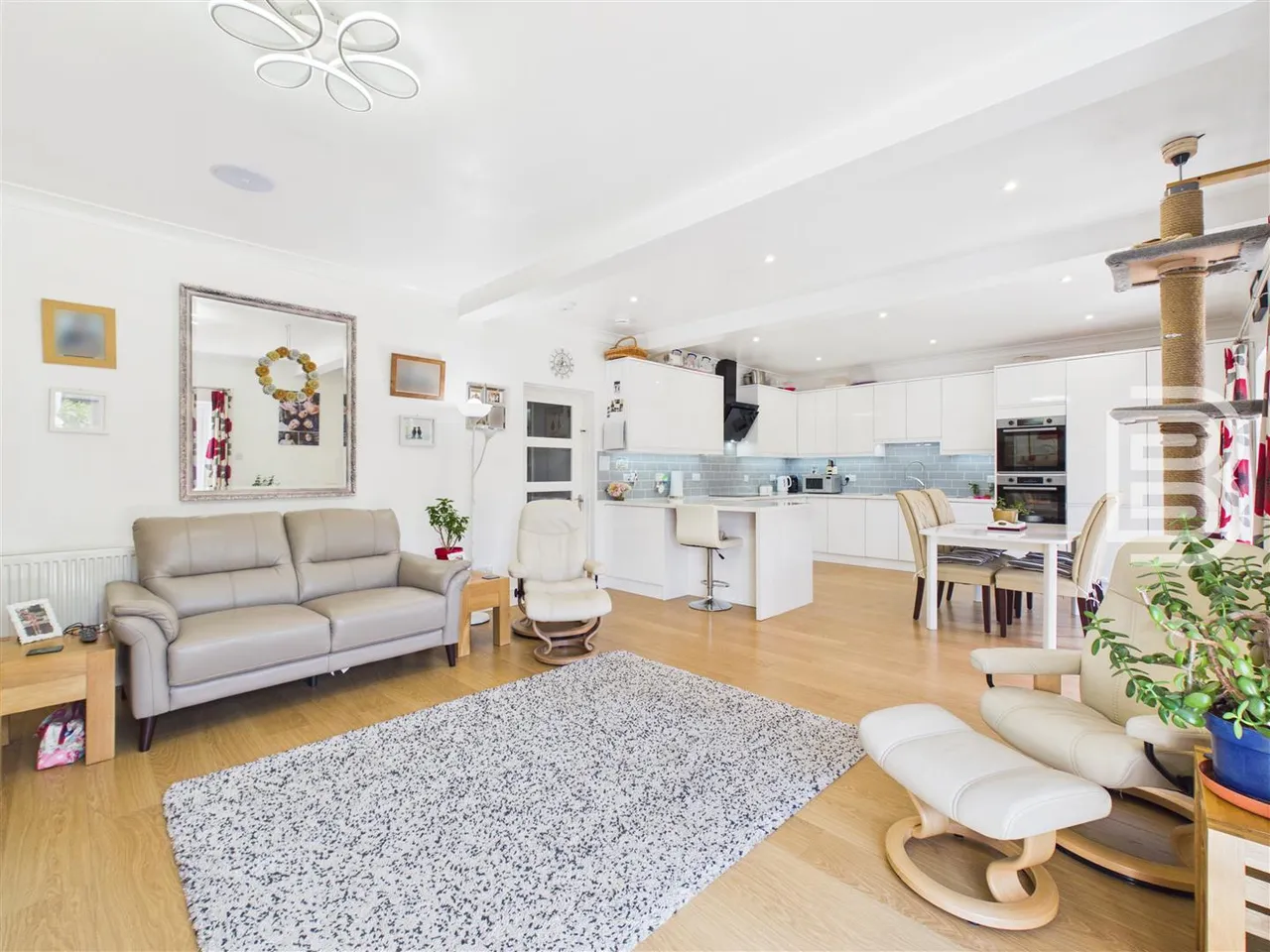 Crick Road, Hillmorton, photo 7