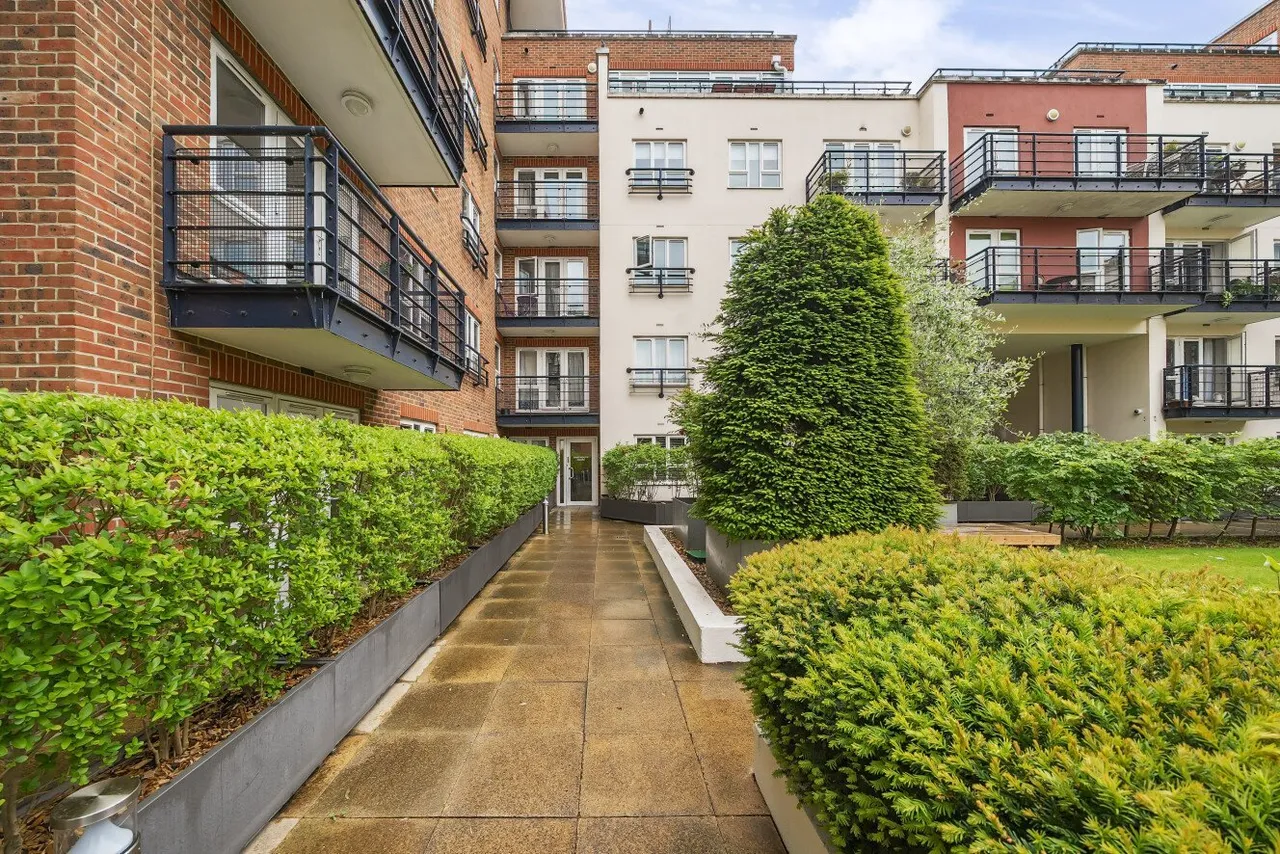 Seven Kings Way, Kingston Upon Thames, Surrey, KT2, photo 11