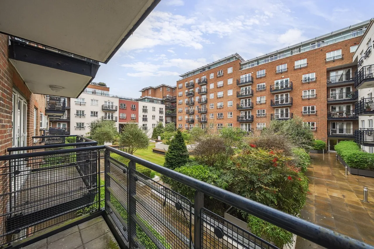 Seven Kings Way, Kingston Upon Thames, Surrey, KT2, photo 5