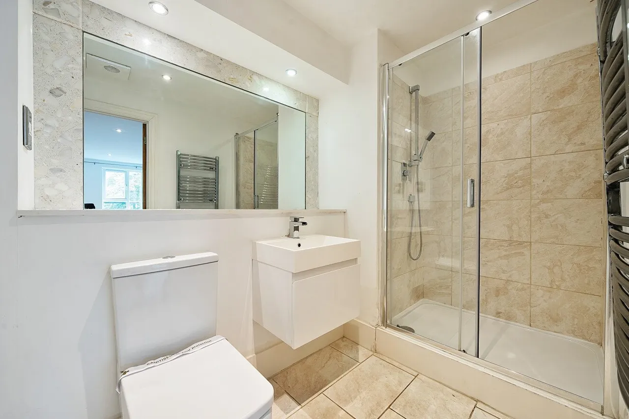 Seven Kings Way, Kingston Upon Thames, Surrey, KT2, photo 10