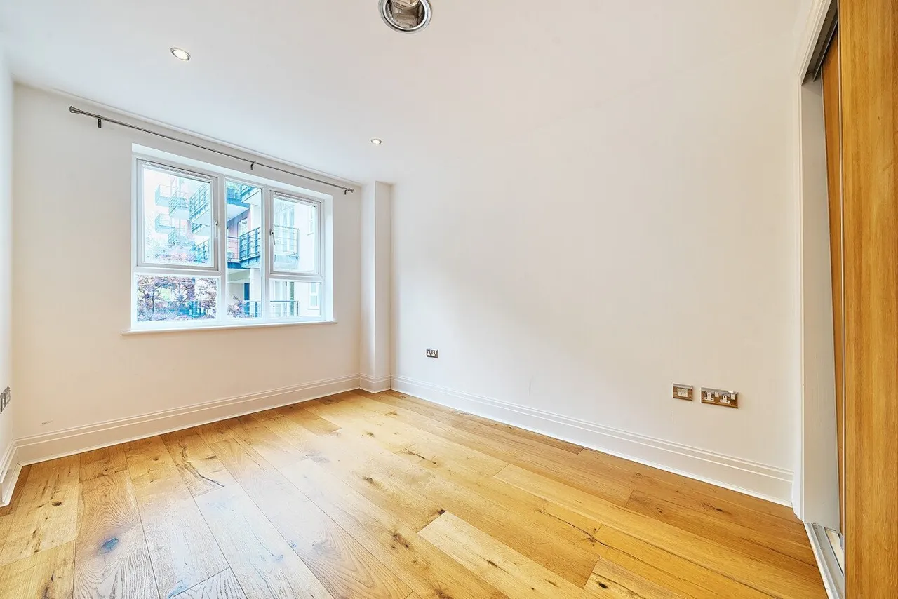 Seven Kings Way, Kingston Upon Thames, Surrey, KT2, photo 9