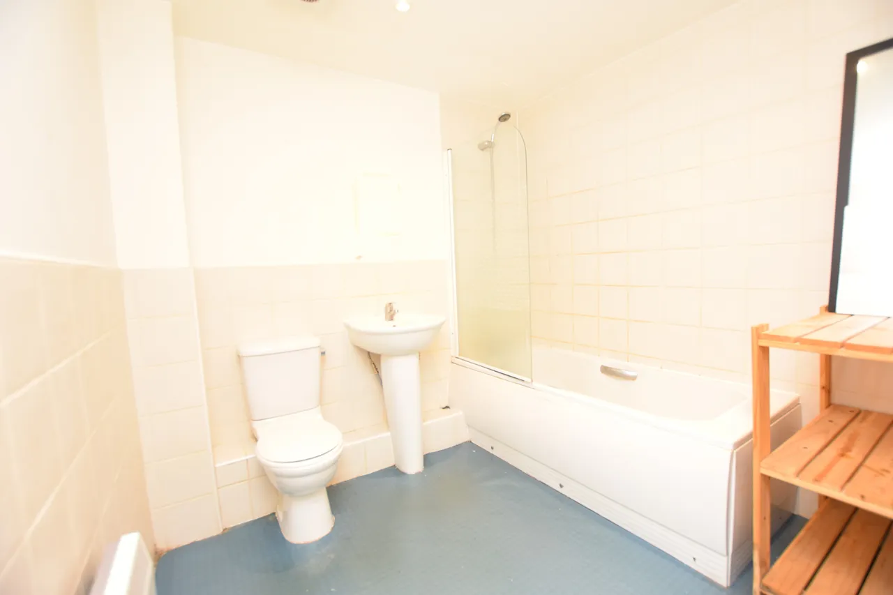 Royal Plaza, 2 Westfield Terrace, S1 4GG, photo 3