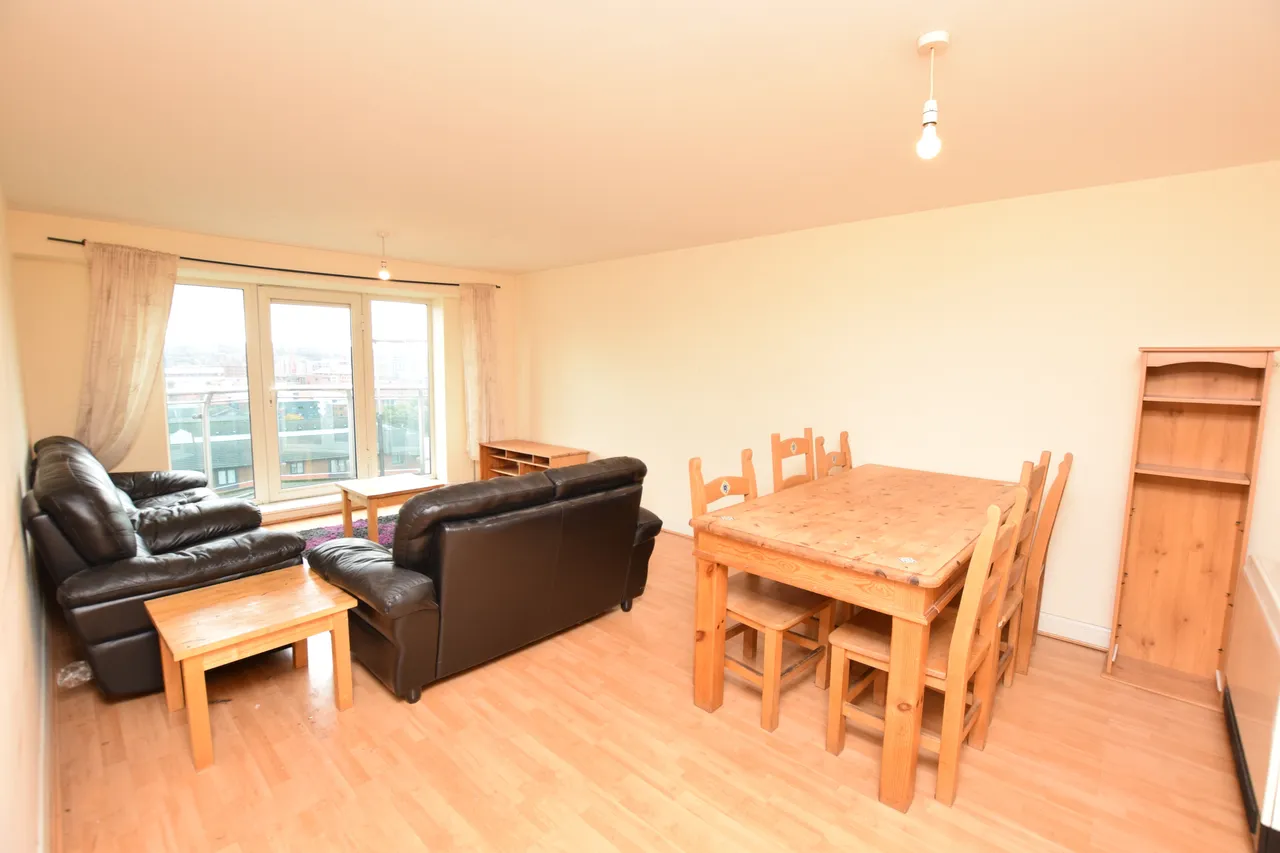 Royal Plaza, 2 Westfield Terrace, S1 4GG, photo 2