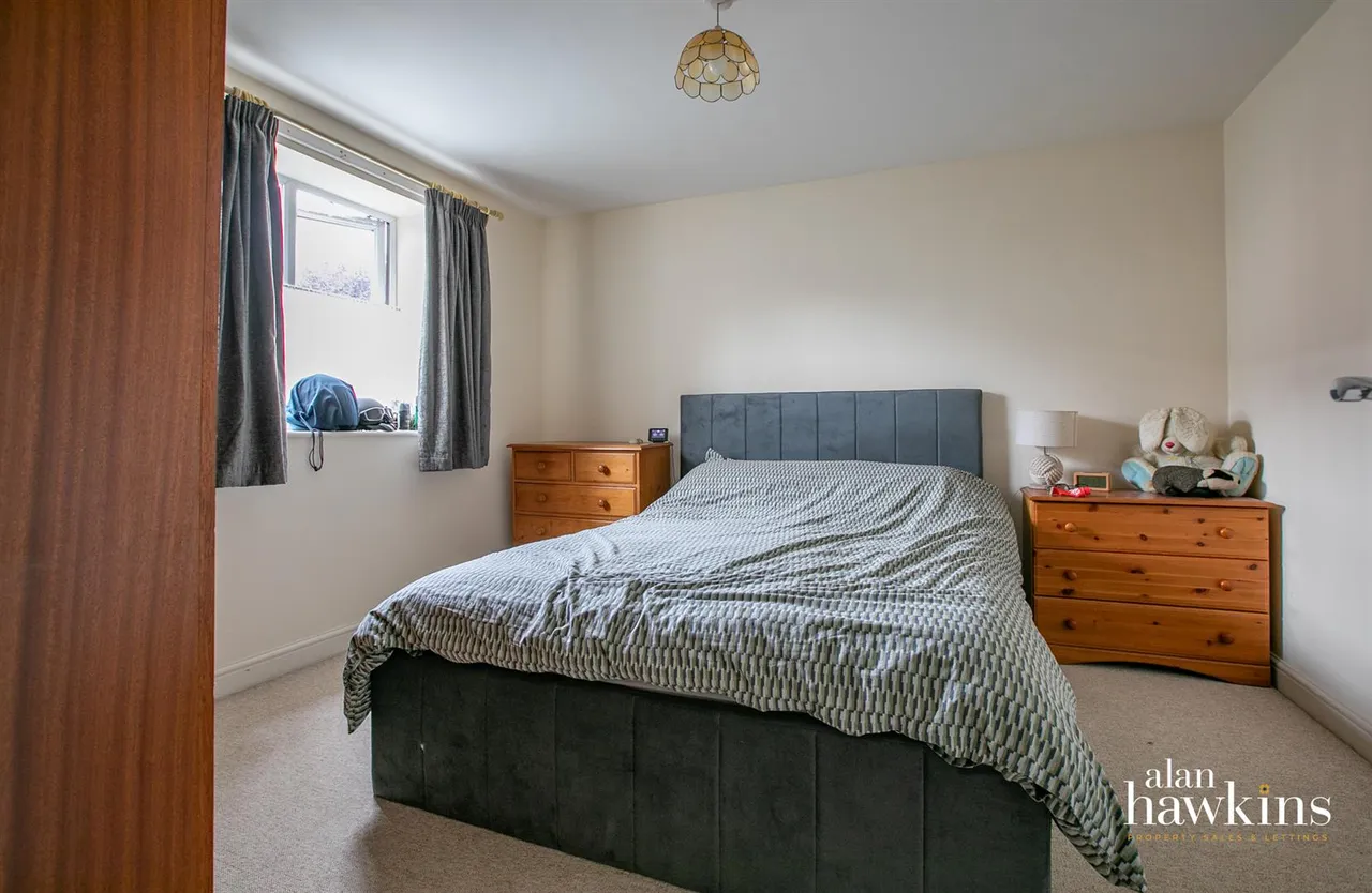 Rose Court, Wootton Bassett, SN4, photo 6