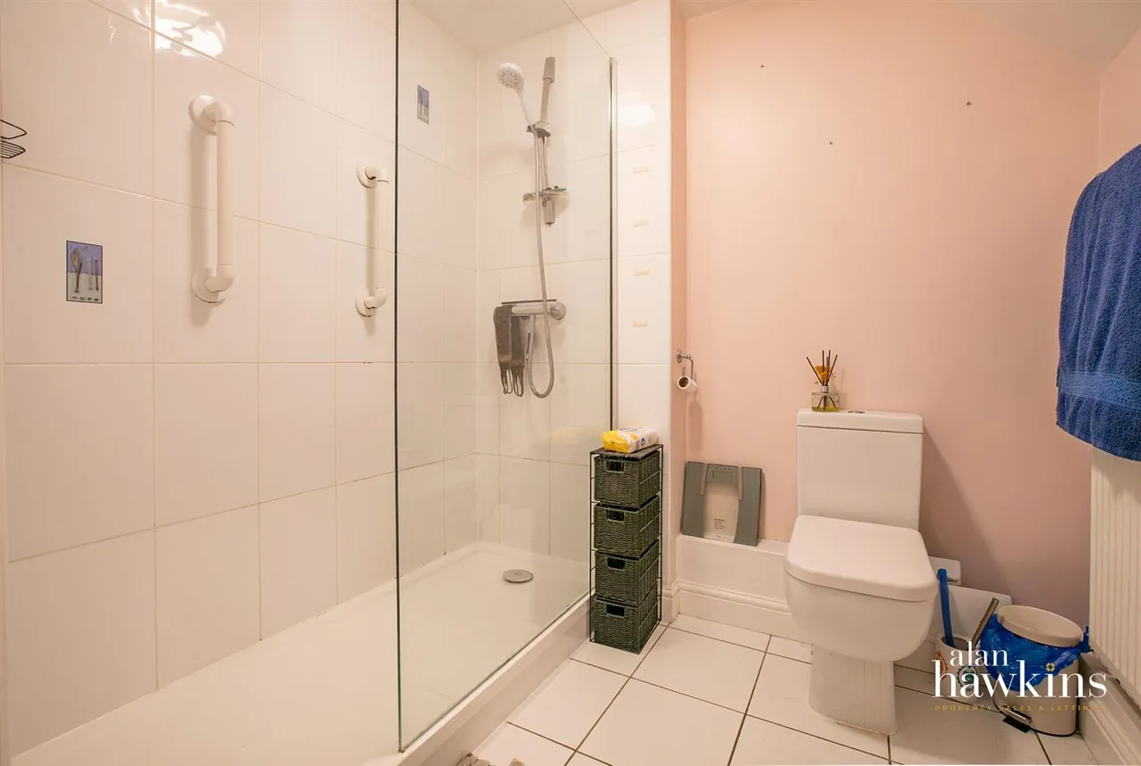Rose Court, Wootton Bassett, SN4, photo 7