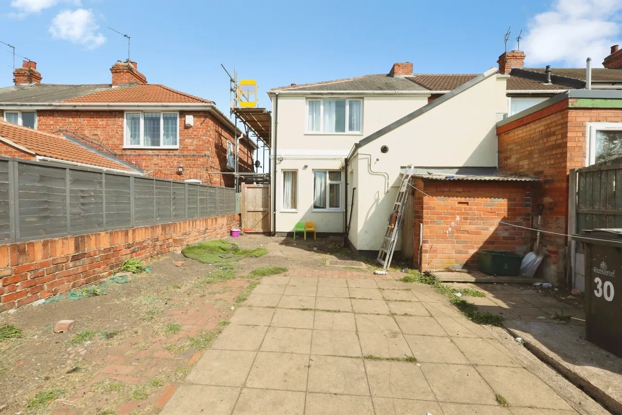 St. Johns Road, Edlington, DN12, photo 9