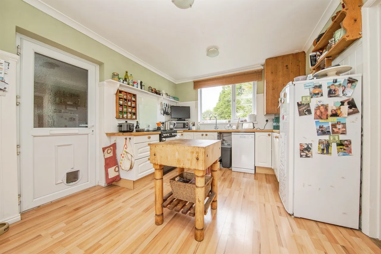 Barton Road, Woodbridge, photo 12