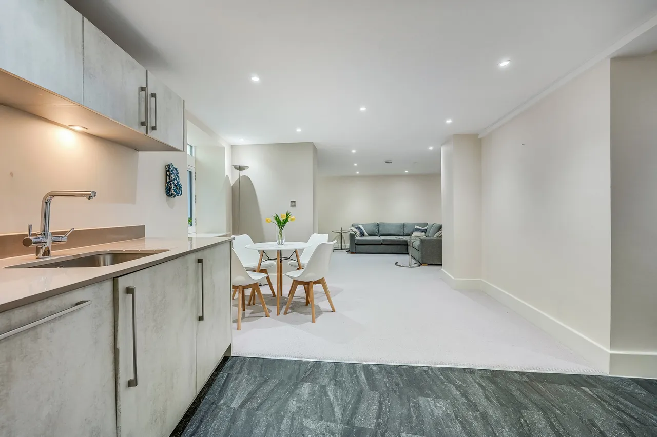Flat 1, 1A High Street, Chelmsford, Essex, CM1 1BE, photo 15