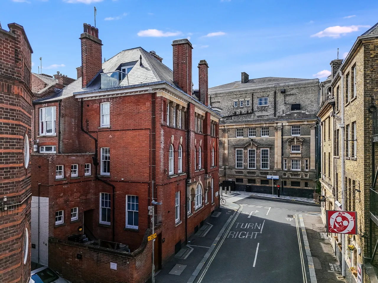 2 bed flat for sale — Flat 1, 1A High Street, Chelmsford, Essex, CM1 1BE