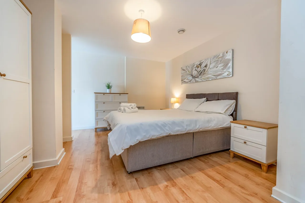 Beckhampton Street, Swindon, SN1, photo 7