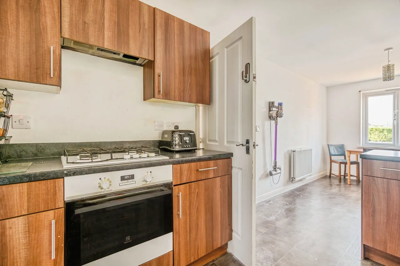 Sunningdale Drive, Milford Haven, SA73, photo 4