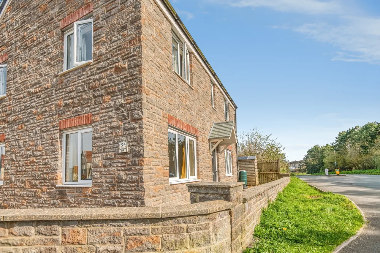 Sunningdale Drive, Milford Haven, SA73, photo 14