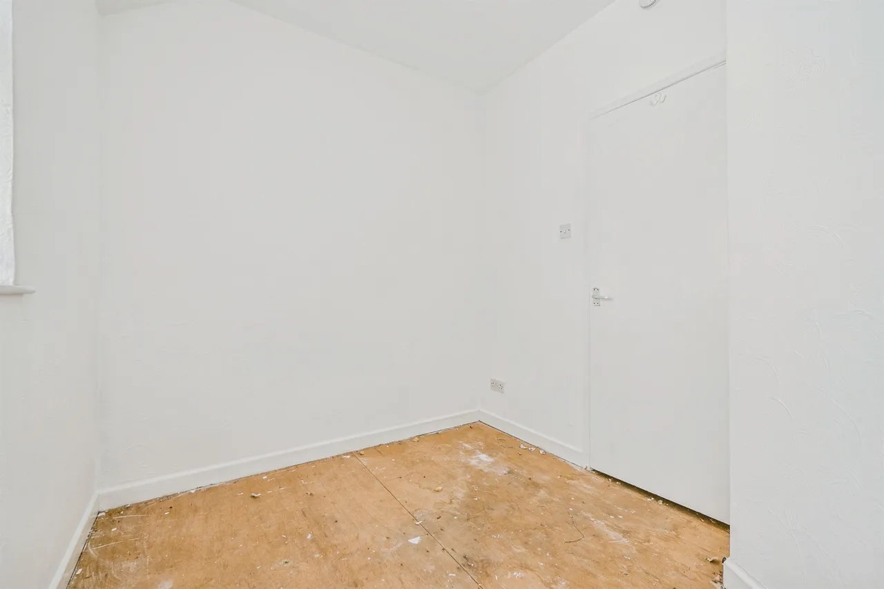Connaught Road, Roath, CF24, photo 13