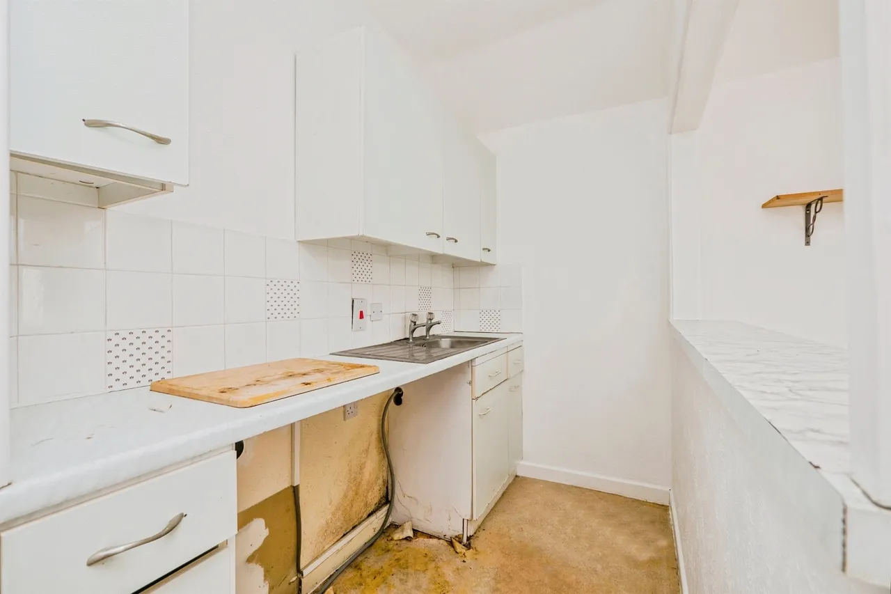 Connaught Road, Roath, CF24, photo 10