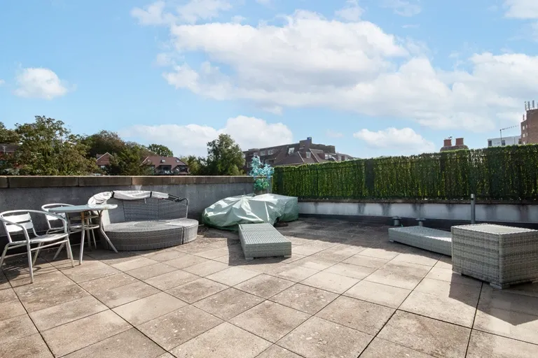 Llanvanor Road, Golders Green, NW2 2AR, photo 2