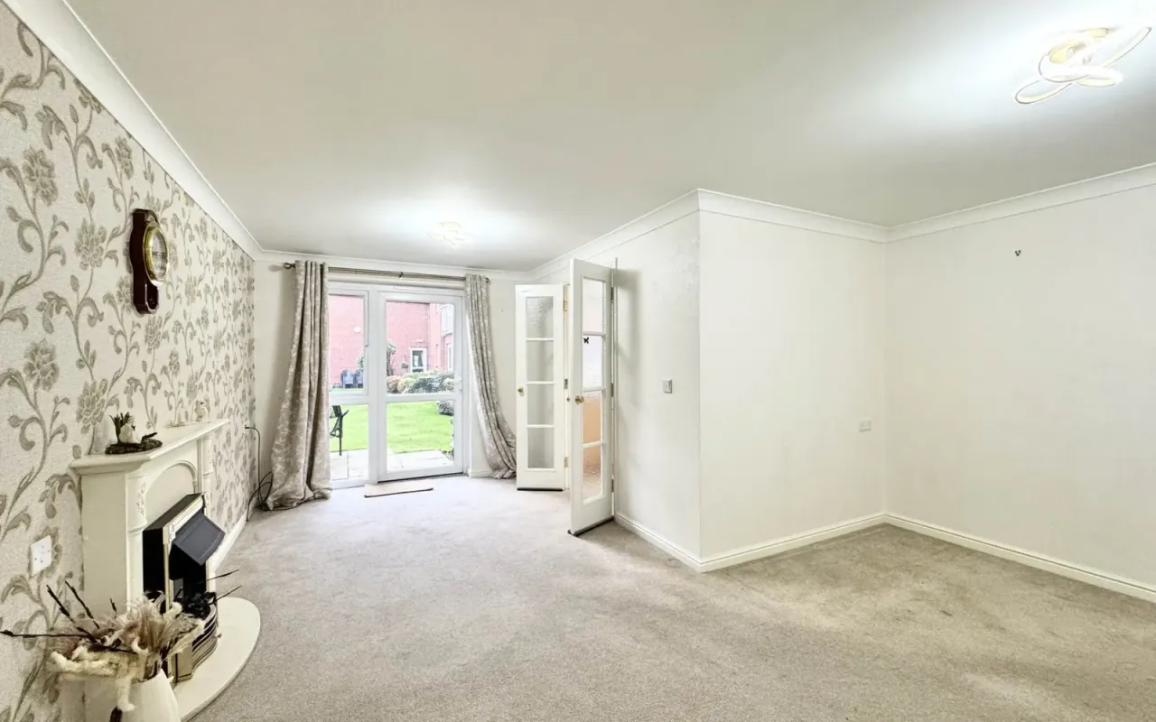 Henbury Court, Kiln Lane, Eccleston, photo 2