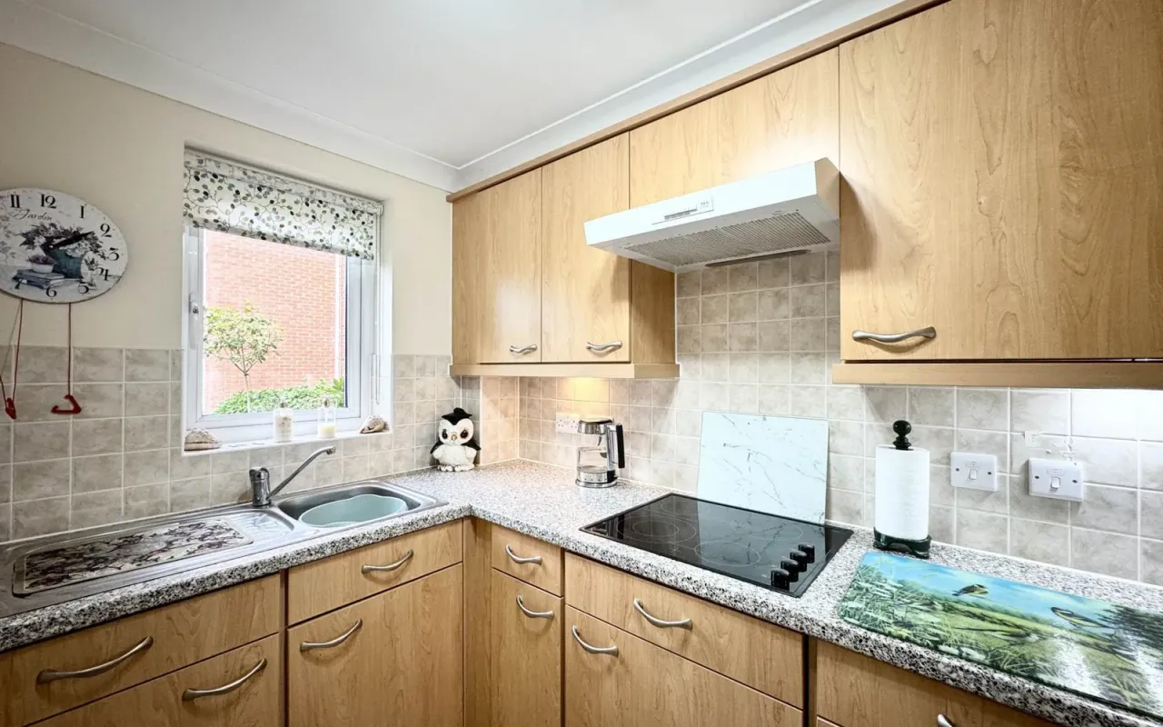 Henbury Court, Kiln Lane, Eccleston, photo 10