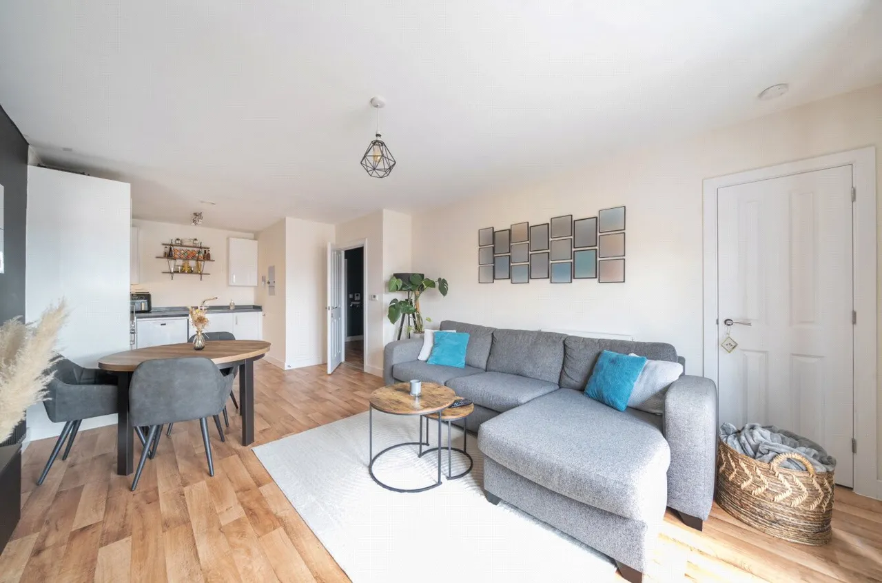 Alderson Grove, Hersham, KT12, photo 17