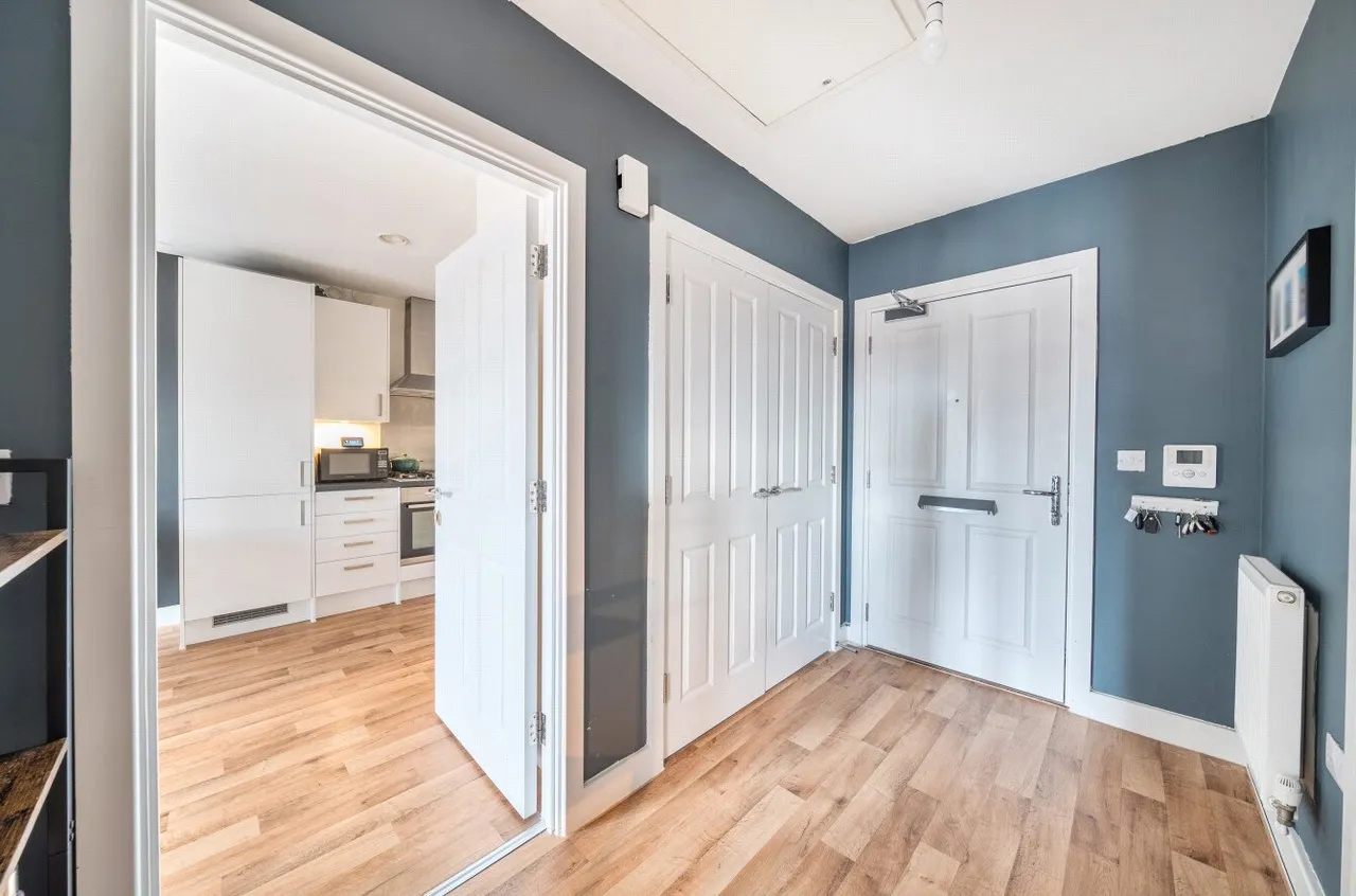 Alderson Grove, Hersham, KT12, photo 15