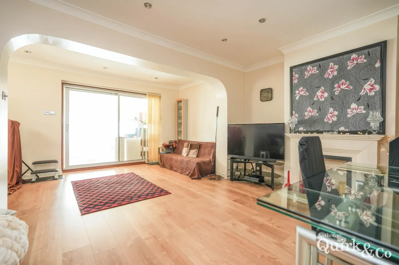 Caversham Park Avenue, Rayleigh, SS6, photo 6