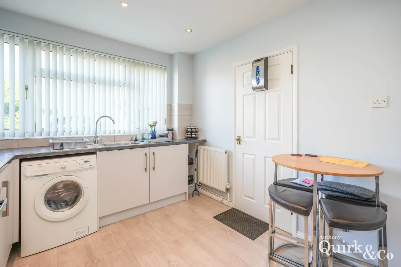 Caversham Park Avenue, Rayleigh, SS6, photo 5