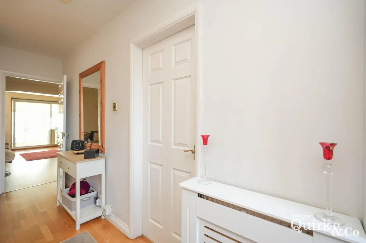 Caversham Park Avenue, Rayleigh, SS6, photo 9