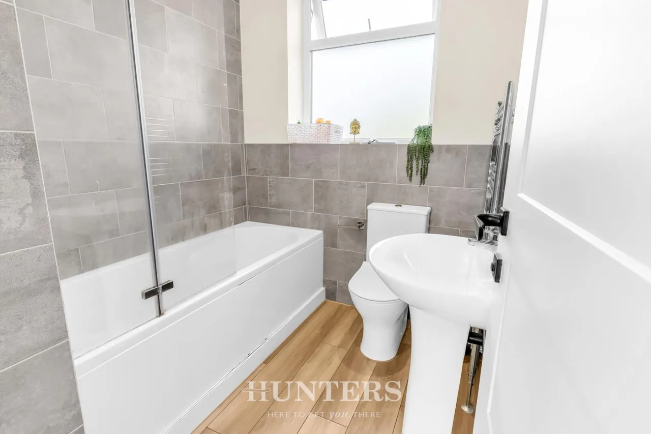 Scholes Drive, Moston, M40, photo 17