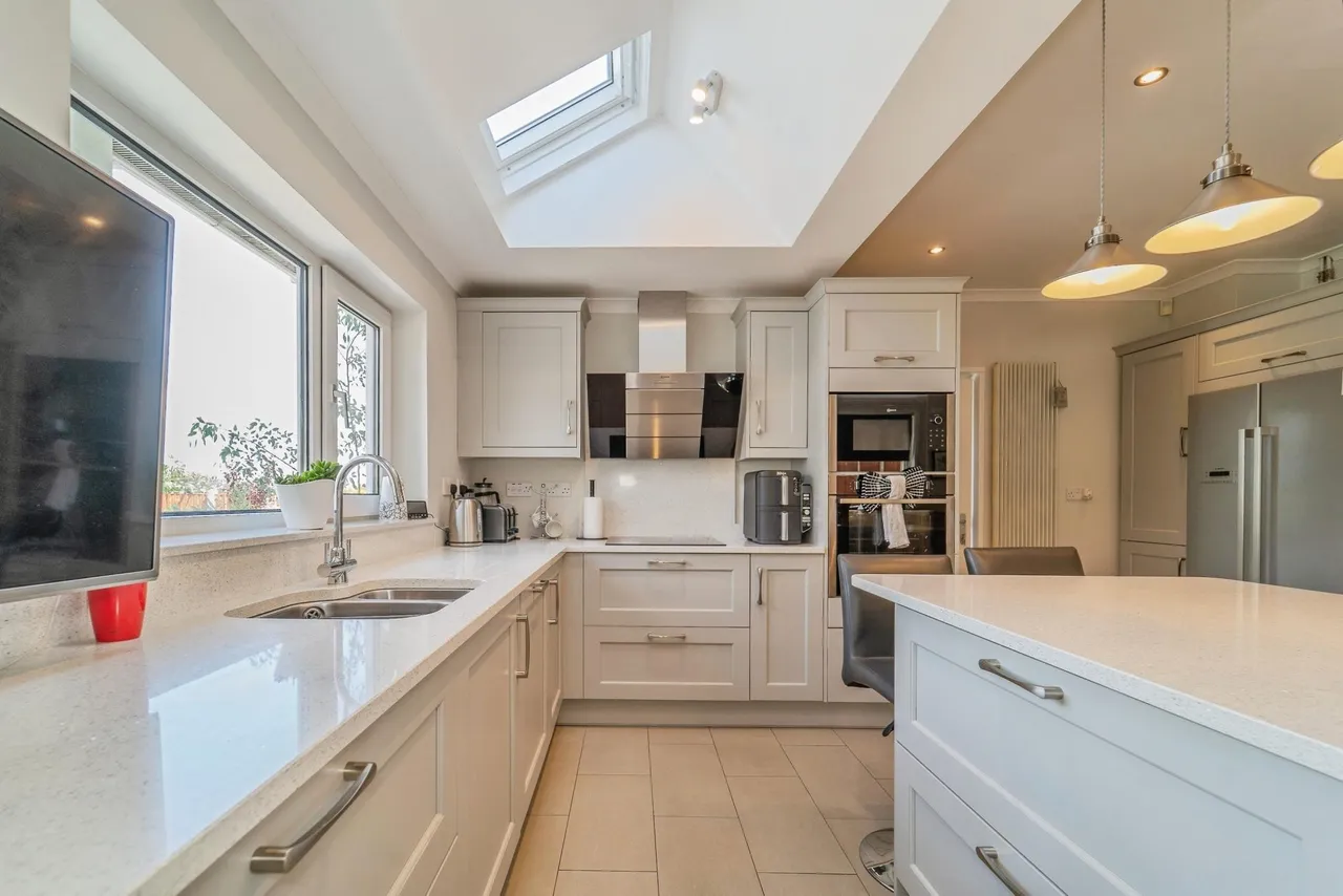 Bryngwyn Road, Llanelli, SA14, photo 4