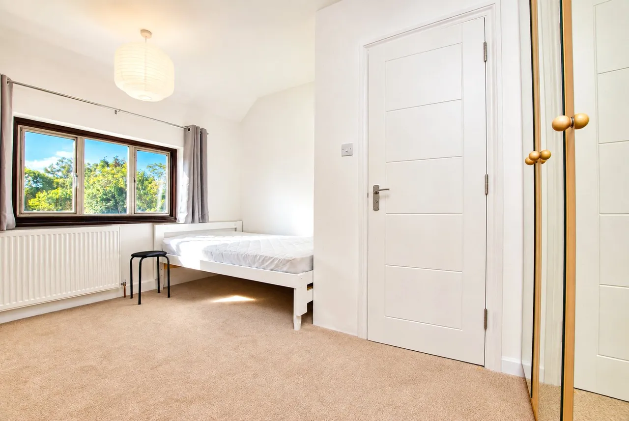 Aldershot Road, Guildford, GU2, photo 9