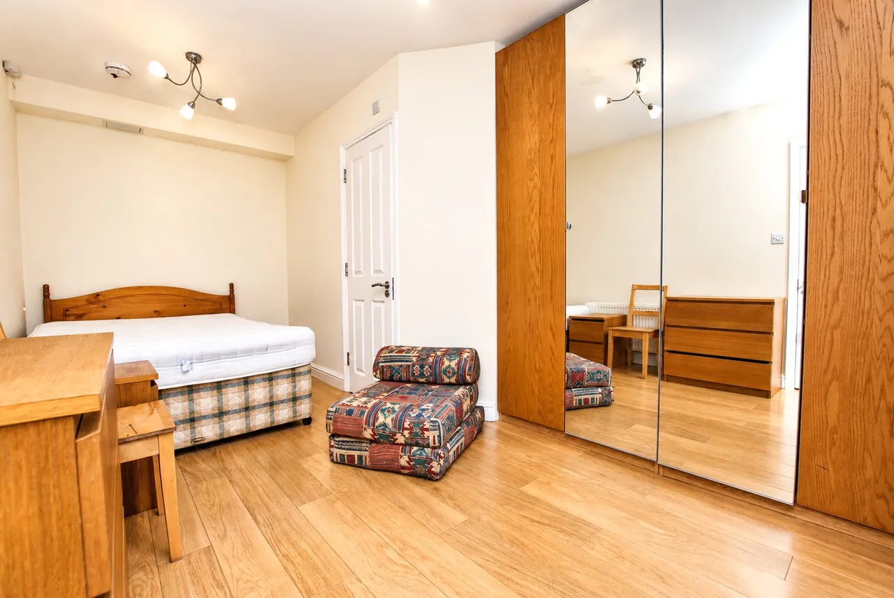 Aldershot Road, Guildford, GU2, photo 5