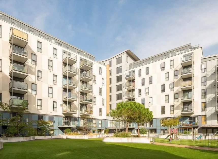 2 bed flat to rent, Jude Street, Canning Town, E16