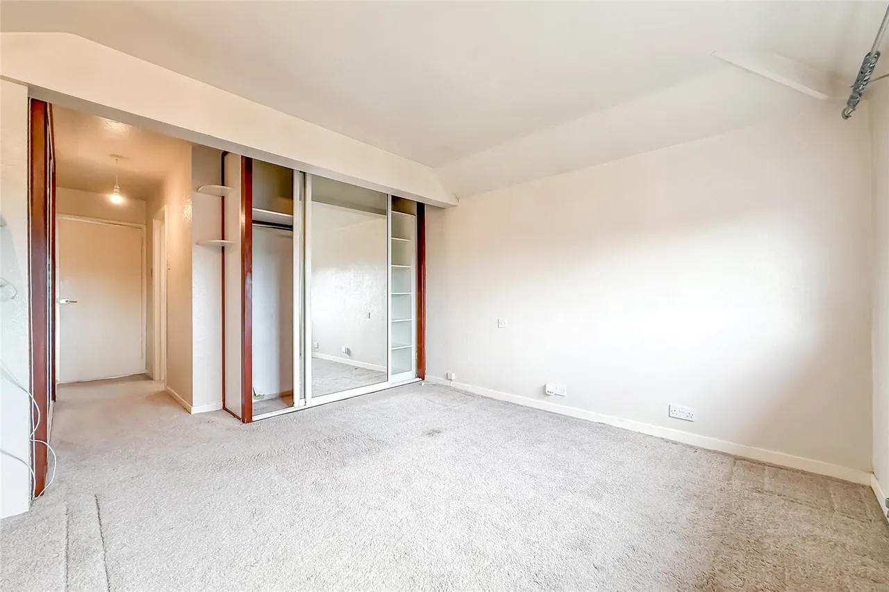 St. Vincent Drive, St. Albans, Hertfordshire, AL1 5SL, photo 6