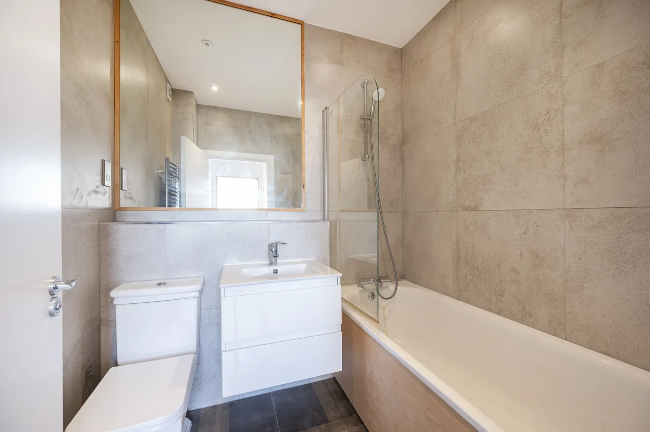 Flat 9, 84 Newark Street, LONDON, photo 5