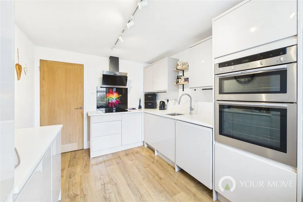 Hillcrest Court, Ipswich Road, Diss, IP21, photo 4