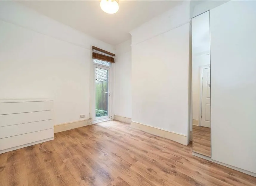 Ladywell Road, Ladywell, SE13, photo 3