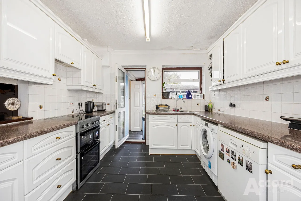 Glenton Way, Romford, RM1, photo 3