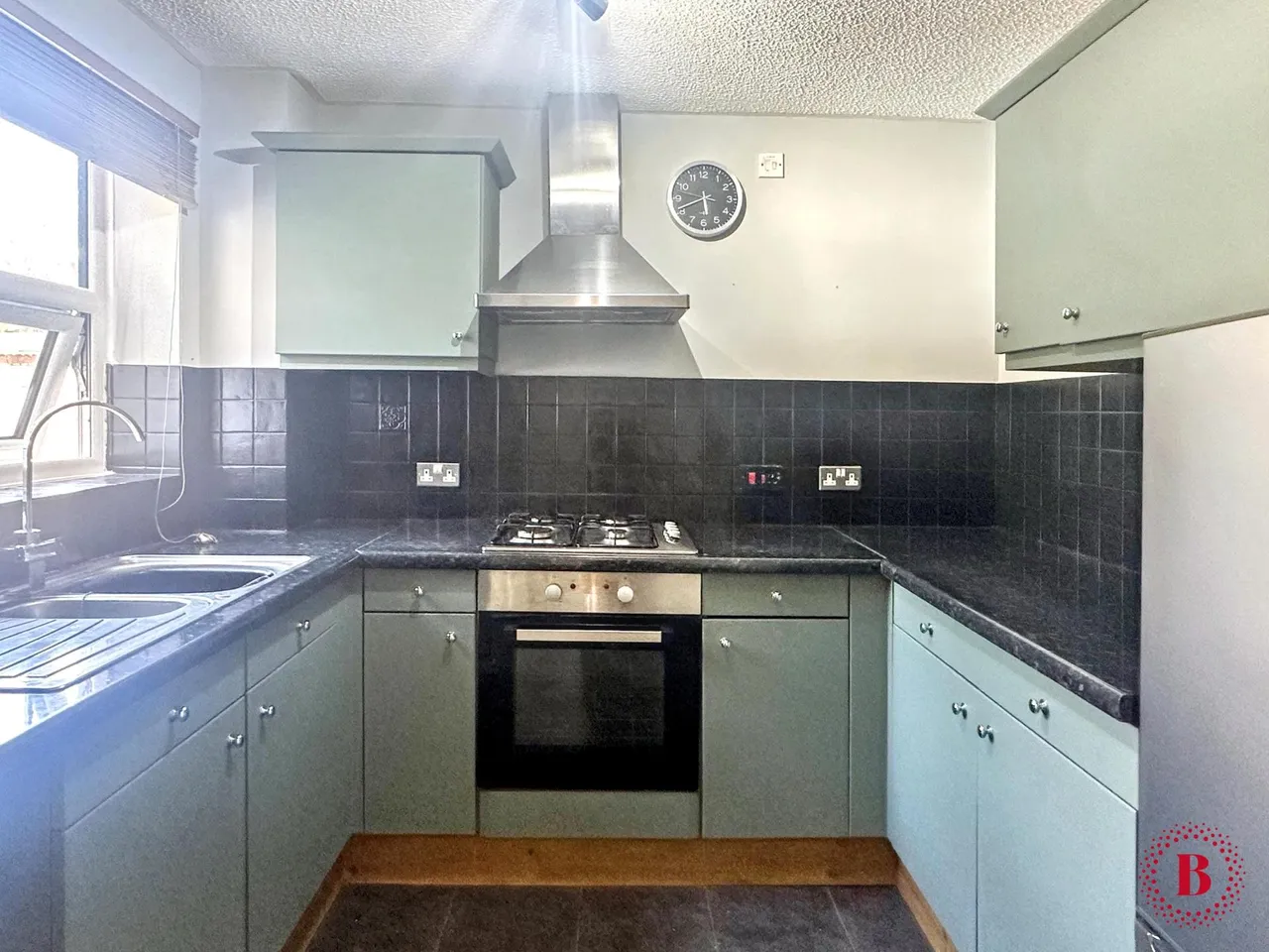 Campion Drive, Kettlebrook, B77, photo 2